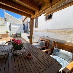 Laurel Lounge & Terrace Apartment