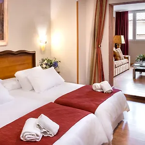 3* Szálloda Reina Cristina
